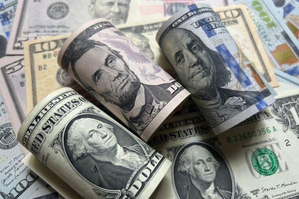 Стало известно, сколько доллар будет стоить на следующей неделе