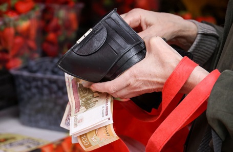 Официальная годовая инфляция в России опустилась ниже 8%