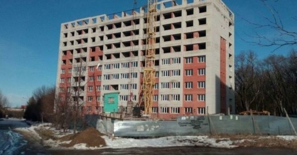 Управляющий бывшего застройщика, запомнившегося долгостроем, требует с «Евроинса» и «Ингосстраха» 662,5 млн р.