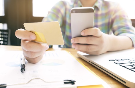 Крупные переводы самому себе по СБП включат в признаки мошеннических операций