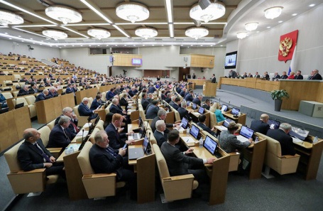 Госдума обсуждает запрет продажи несовершеннолетним безалкогольных пива и вина